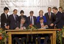 توقيع بروتوكولات تطبيع علاقات بين أرمنيا وتركيا.