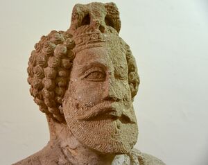 Sanatruq I, 2nd century AD. From Hatra. Erbil Civilization Museum, Iraqi Kurdistan.jpg