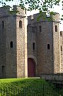 Cardiff castle wall 01.jpg