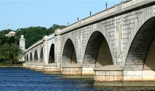Arlington Memorial Bridge over the Potomac River in Washington, D.C., U.S.A. (2007)